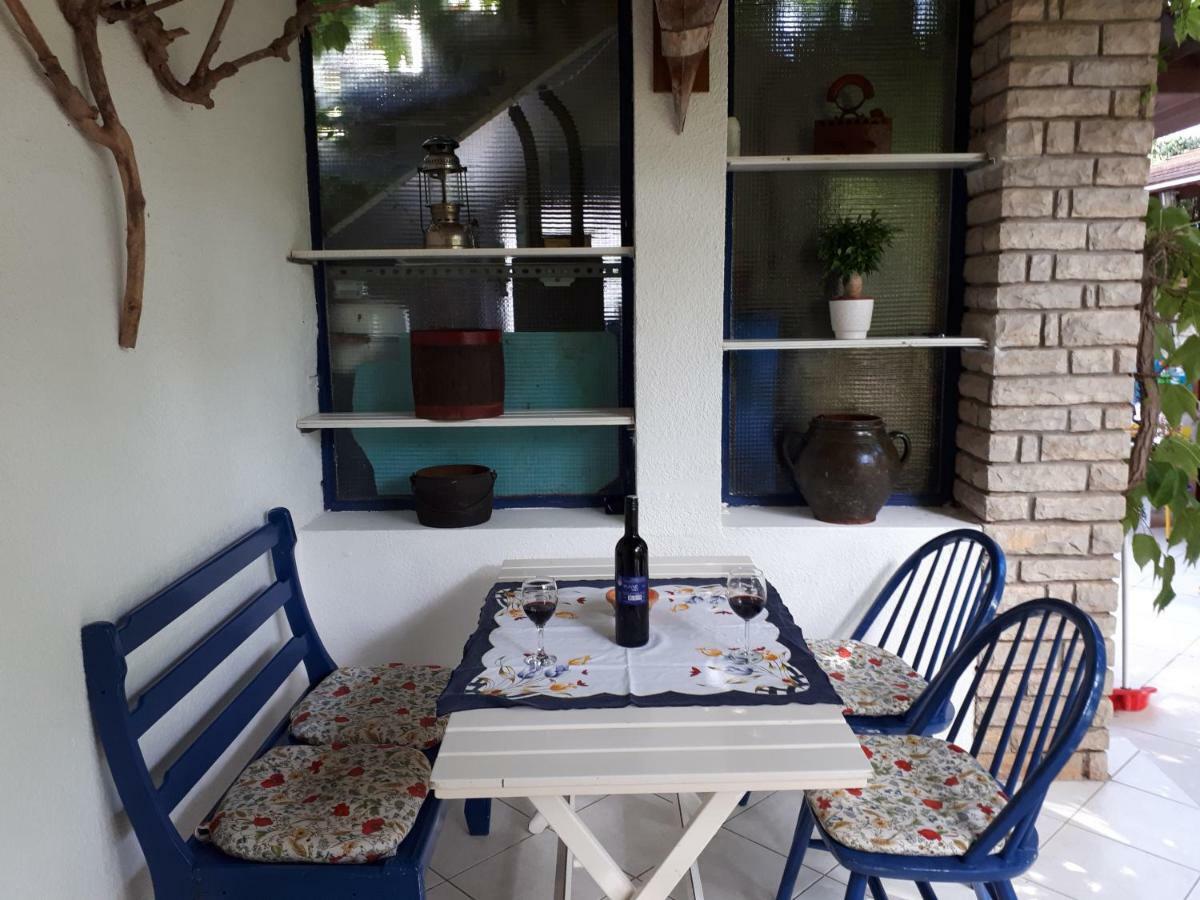 Apartmani Matas ペトルチャネ エクステリア 写真