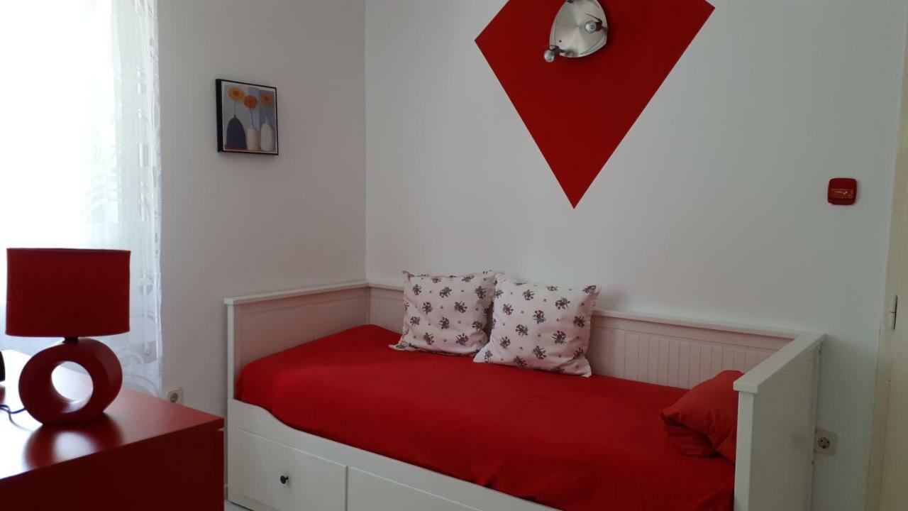 Apartmani Matas ペトルチャネ エクステリア 写真