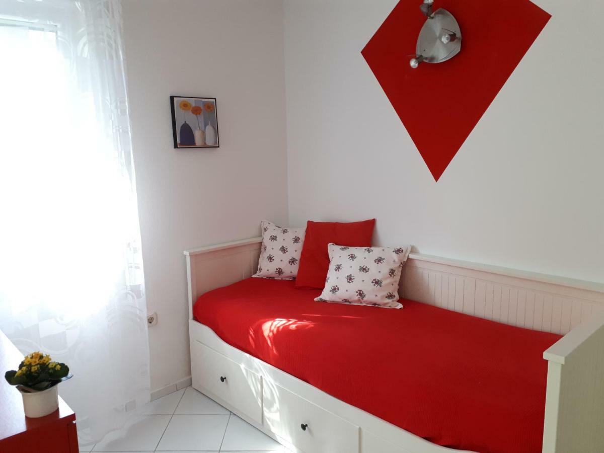 Apartmani Matas ペトルチャネ エクステリア 写真