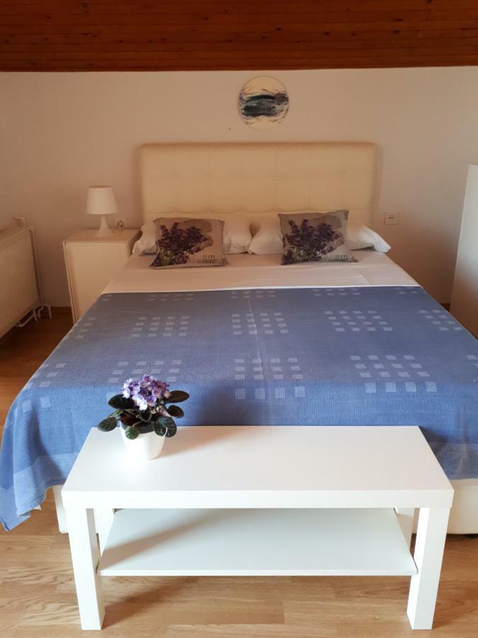 Apartmani Matas ペトルチャネ エクステリア 写真