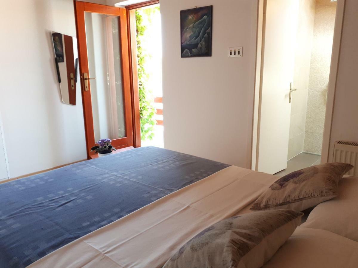 Apartmani Matas ペトルチャネ エクステリア 写真