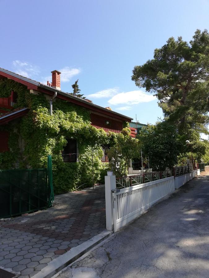 Apartmani Matas ペトルチャネ エクステリア 写真